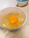 水を入れてレンジで温めるだけ！　1分でできる温泉卵の作り方